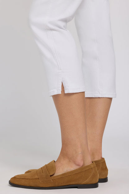 Chloe Capri Jeans In Petite - Optic White