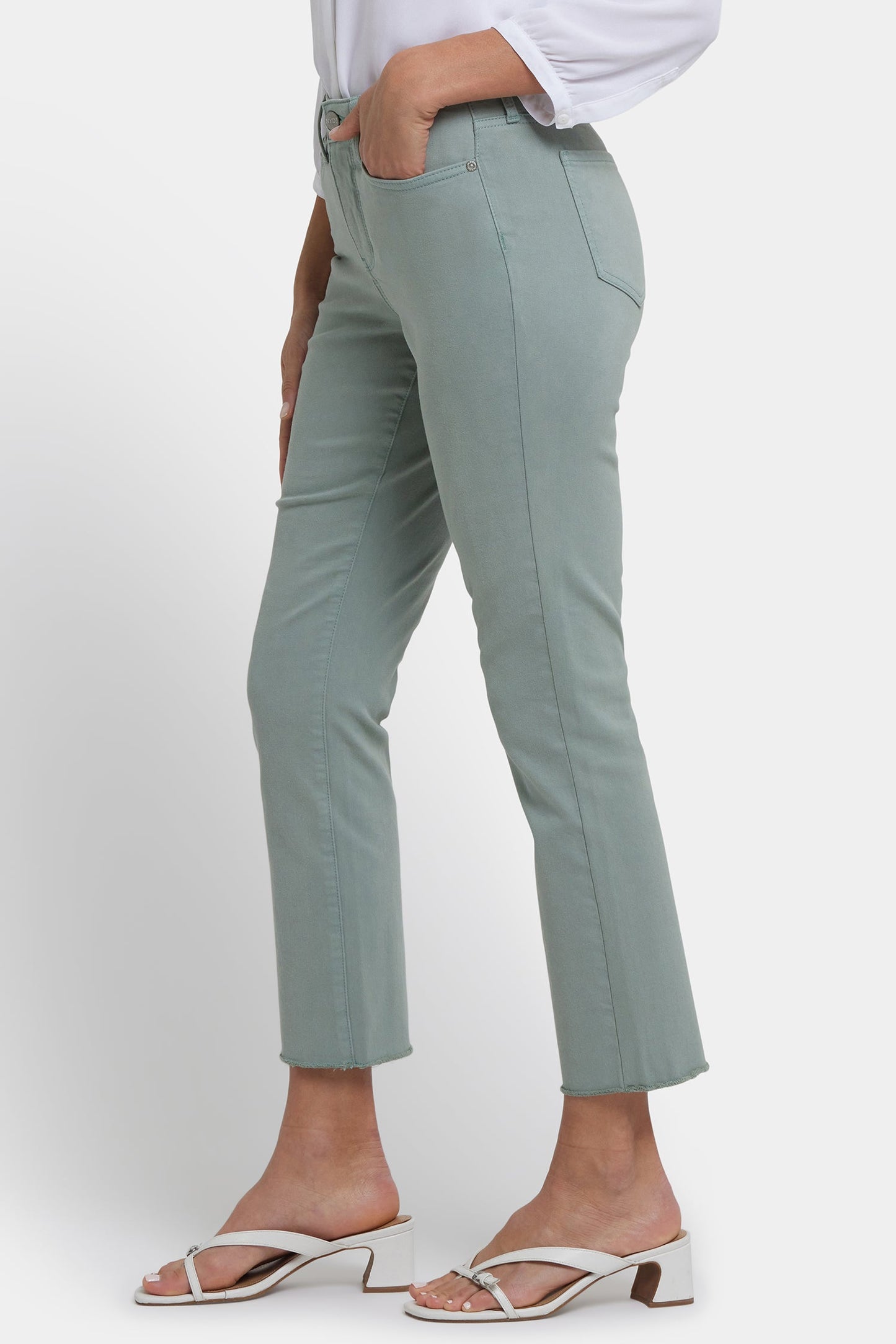 Sheri Slim Ankle Jeans In Petite - Mistletoe