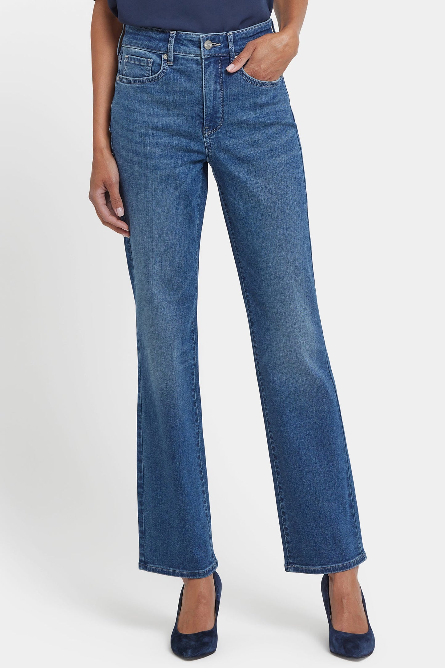 Marilyn Straight Jeans In Petite - Lake Notre-Dame
