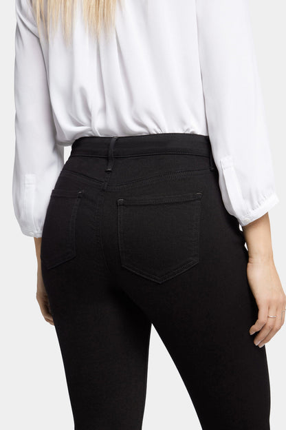 Barbara Bootcut Jeans In Petite - Black
