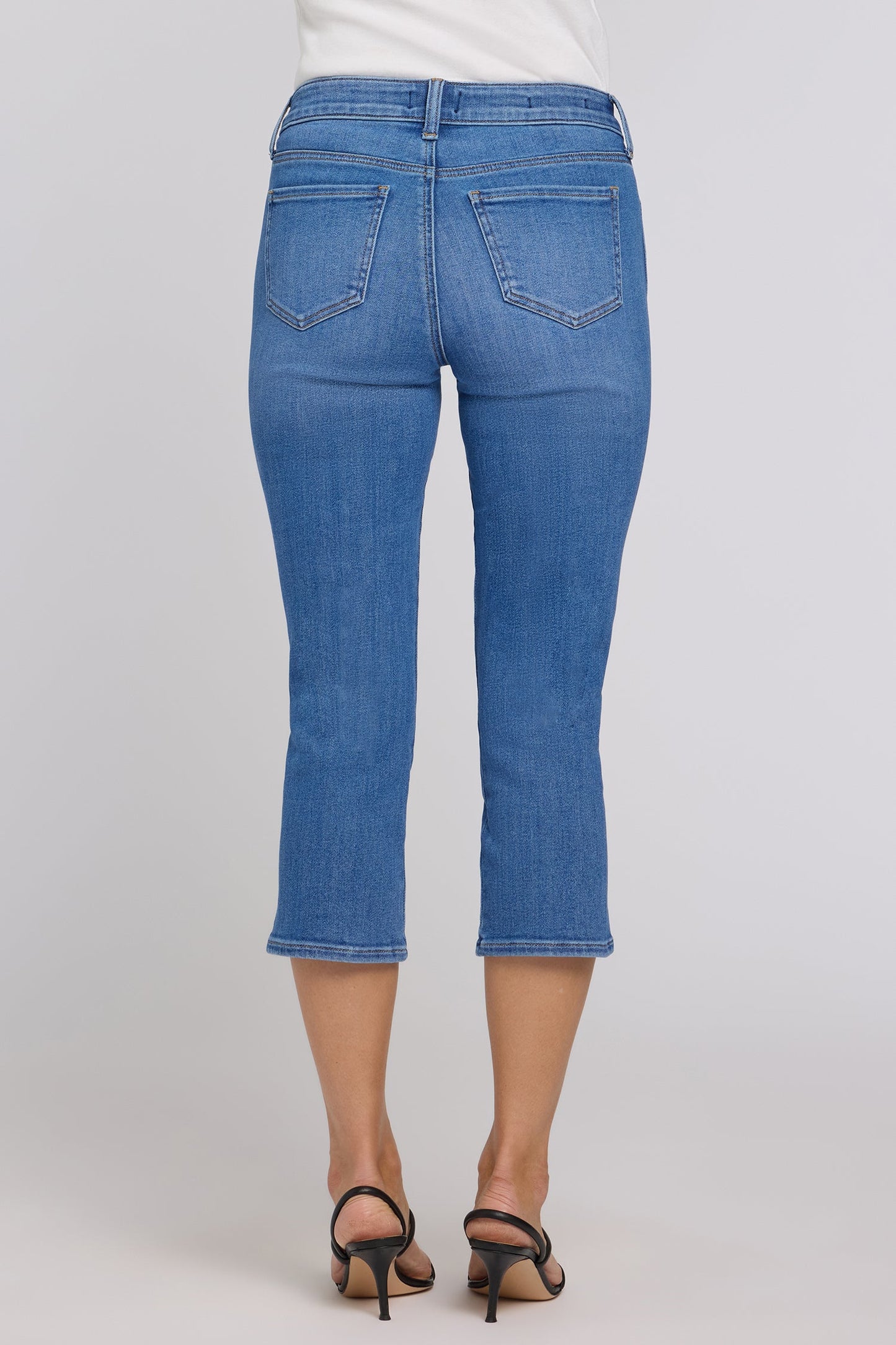 Chloe Capri Jeans In Petite - Blue Paradise