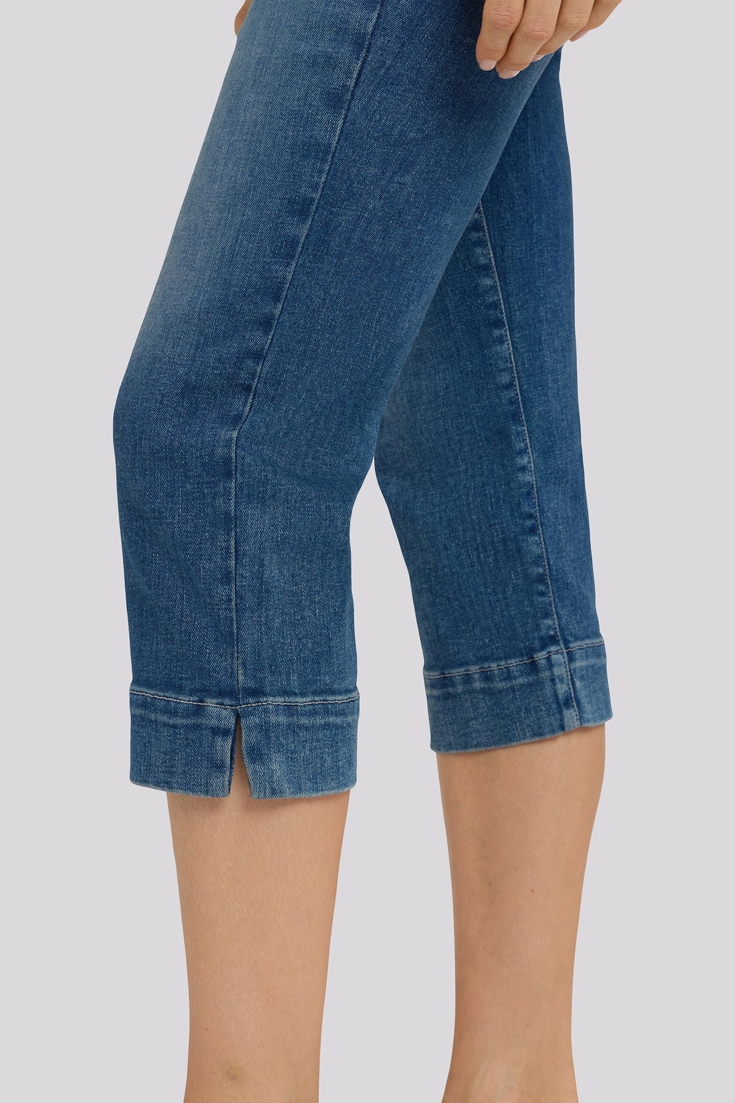 Marilyn Straight Crop Jeans In Petite - Breezy Palms