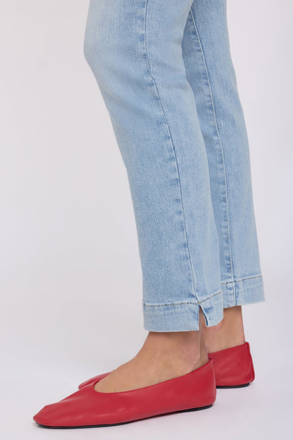 Sheri Slim Straight Ankle Jeans In Petite - Keys View