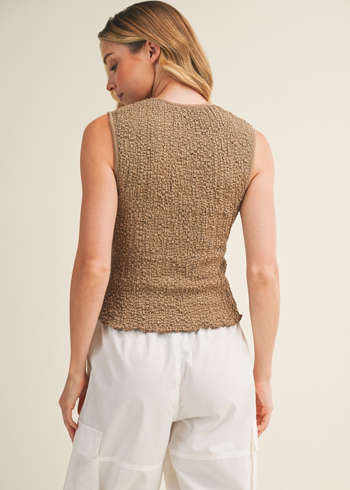 SHELBY V-NECK TEXTURED TOP