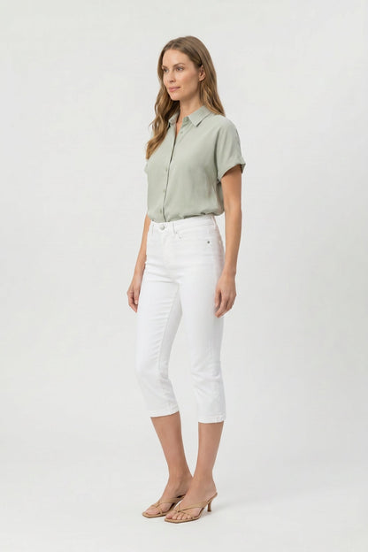 Chloe Skinny Capri Jeans In Petite - Optic White