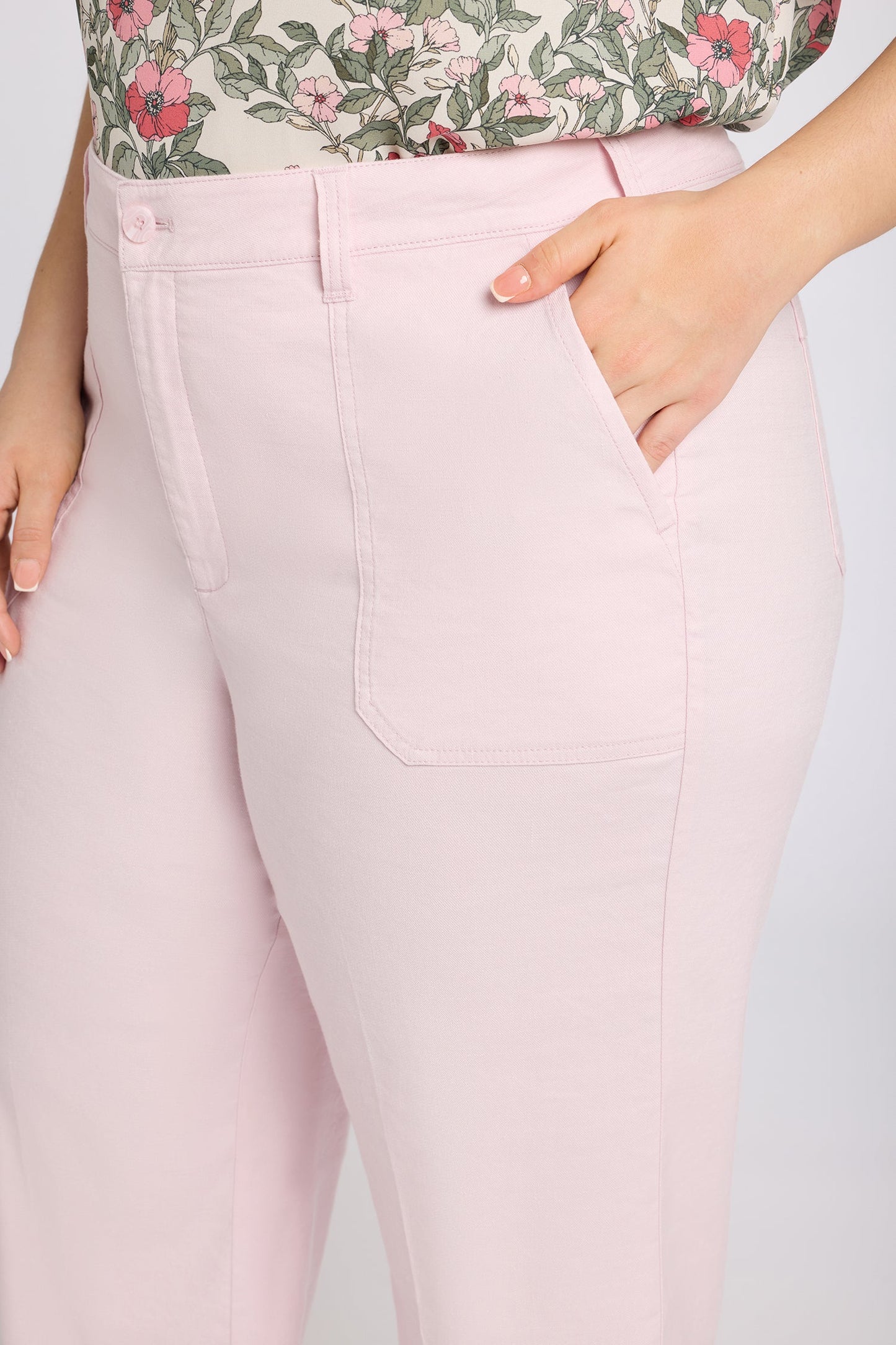 Wide Leg Cargo Capri Pants In Plus Size - Light Lilac