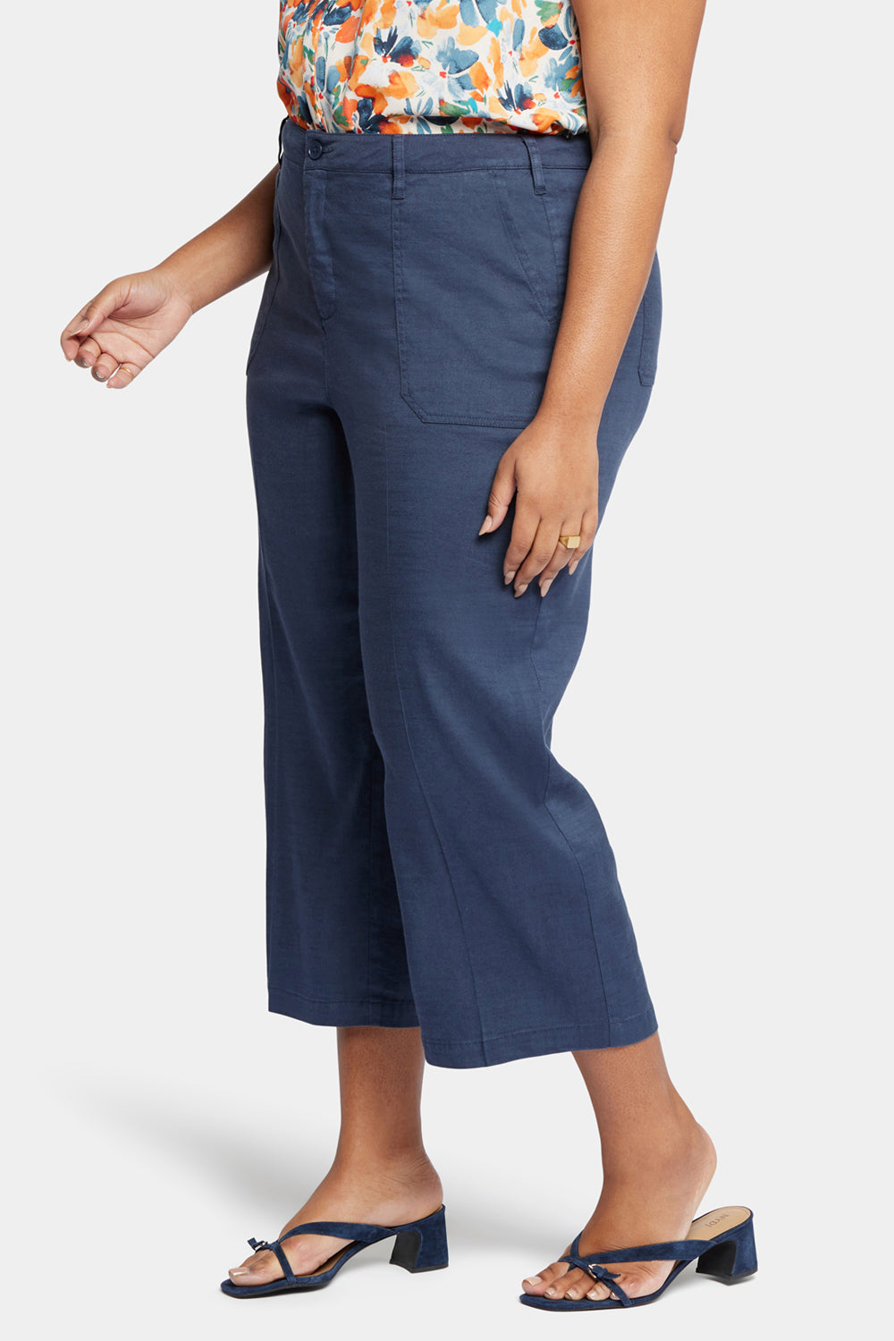 Wide Leg Cargo Capri Pants In Plus Size - Oxford Navy