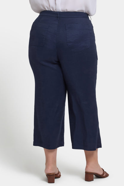 Wide Leg Cargo Capri Pants In Plus Size - Oxford Navy