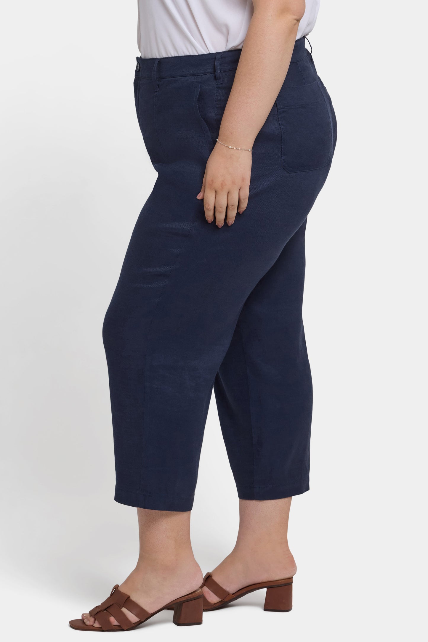 Wide Leg Cargo Capri Pants In Plus Size - Oxford Navy