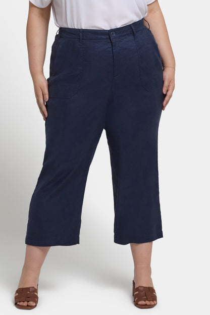 Wide Leg Cargo Capri Pants In Plus Size - Oxford Navy
