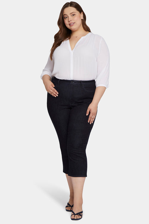 Joni Relaxed Capri Jeans In Plus Size - Illusion