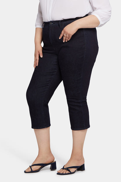 Joni Relaxed Capri Jeans In Plus Size - Illusion