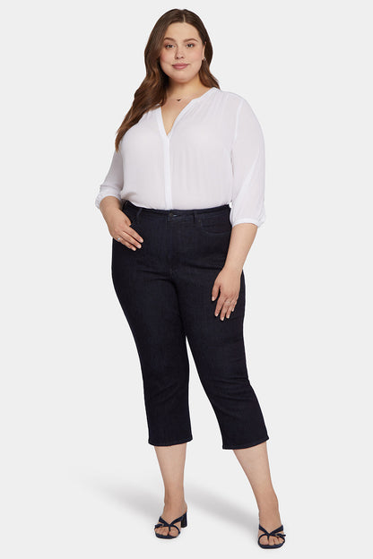 Joni Relaxed Capri Jeans In Plus Size - Illusion