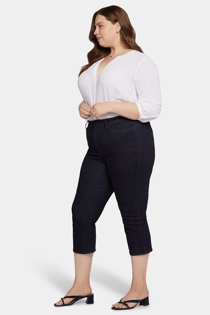 Joni Relaxed Capri Jeans In Plus Size - Illusion