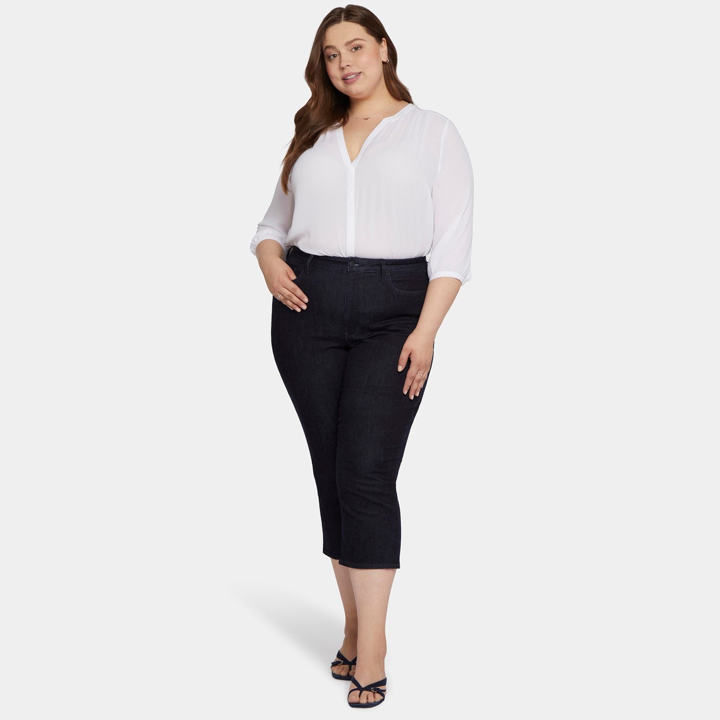 Joni Relaxed Capri Jeans In Plus Size - Illusion