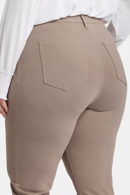 Marilyn Straight Pants In Plus Size - Saddlewood