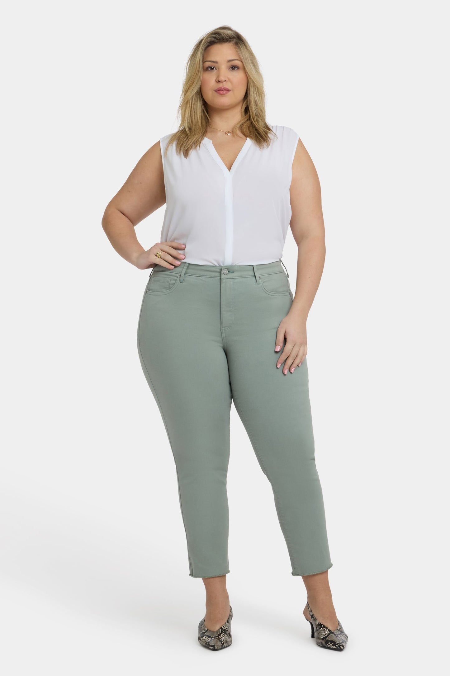 Sheri Slim Ankle Jeans In Plus Size - Mistletoe