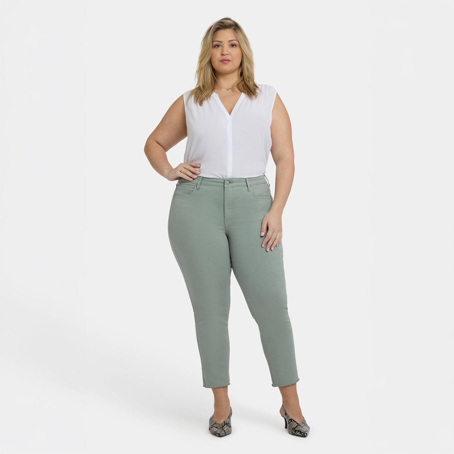 Sheri Slim Ankle Jeans In Plus Size - Mistletoe
