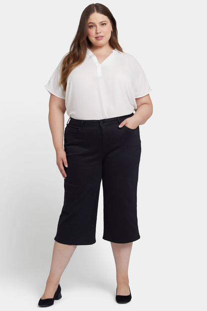 Wide Leg Pedal Pusher Jeans In Plus Size - Black