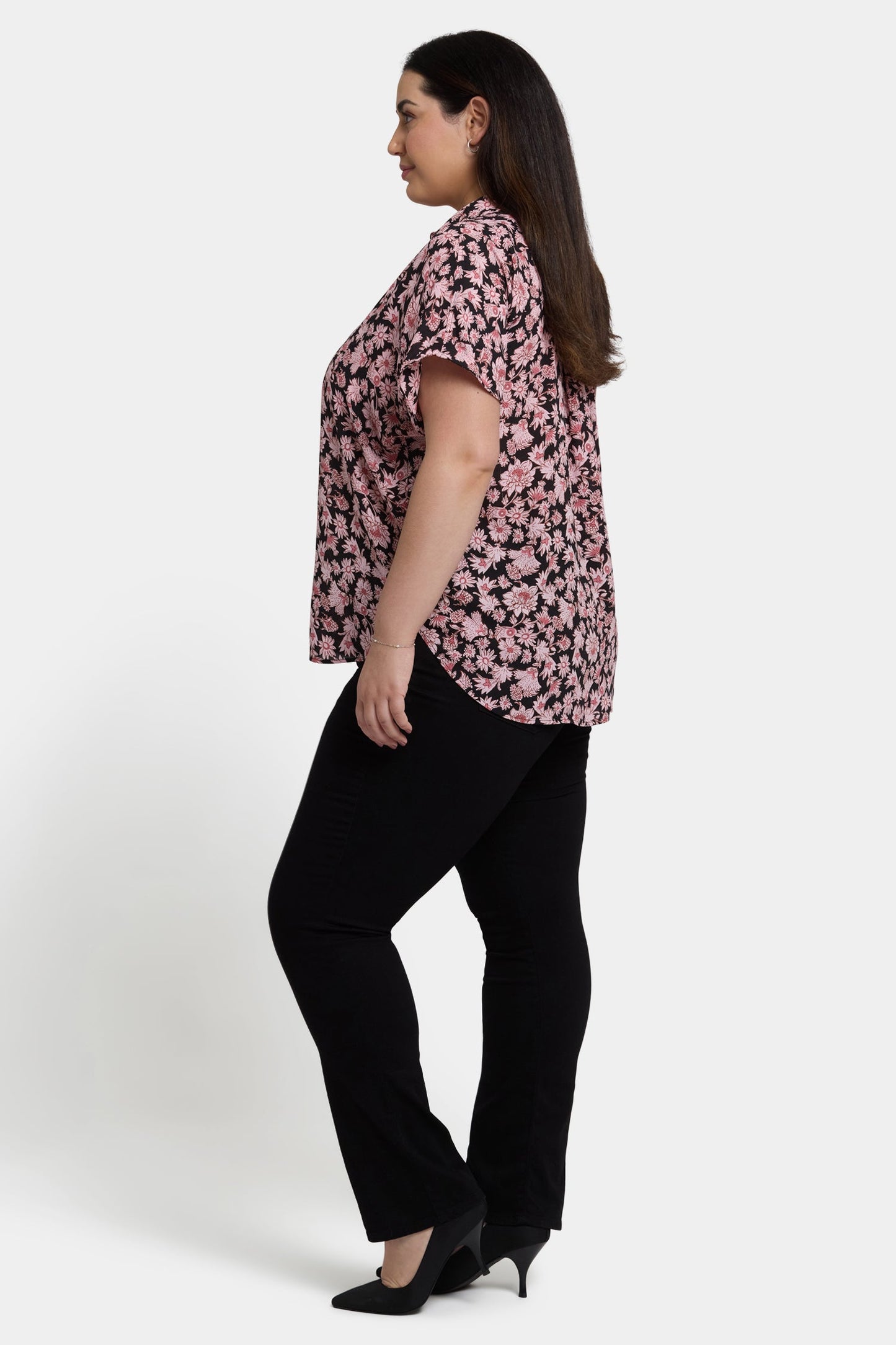 Becky Short Sleeved Blouse In Plus Size - Lilla Garden