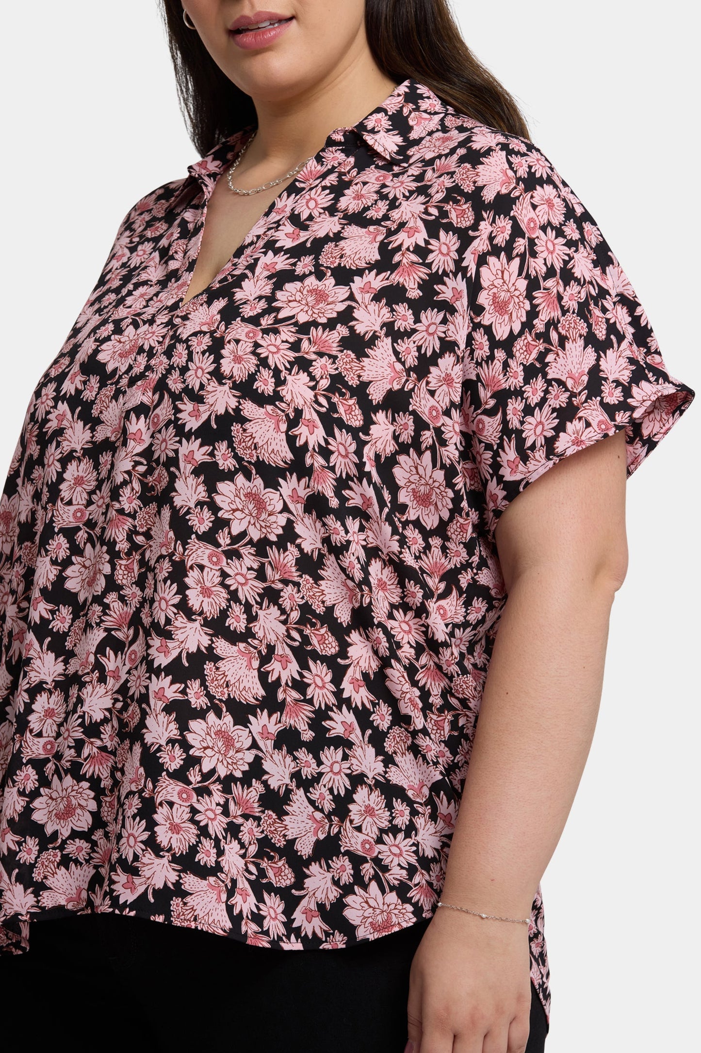 Becky Short Sleeved Blouse In Plus Size - Lilla Garden