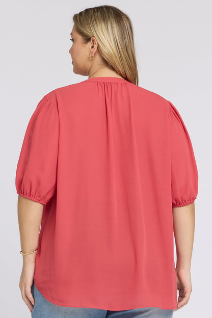 Short Puff Sleeved Popover Top in Plus Size - Chrysanthemum