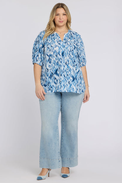 Short Puff Sleeved Popover Top In Plus Size - Blue Visions