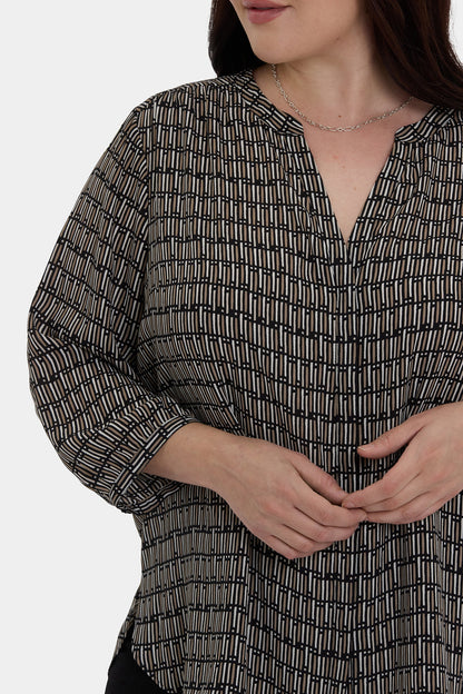 Pintuck Blouse In Plus Size - Arrieta