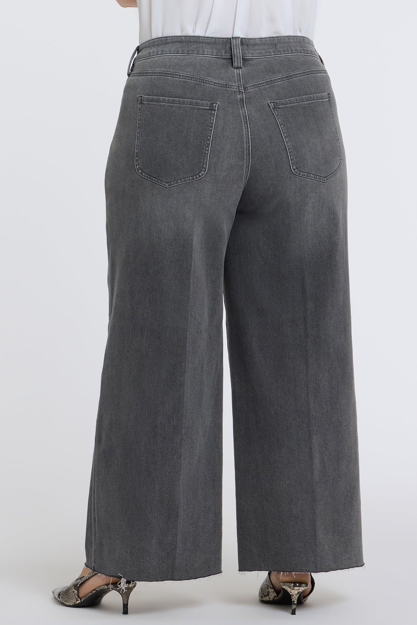 Simone Wide Leg Jeans In Plus Size - Dusty Ash