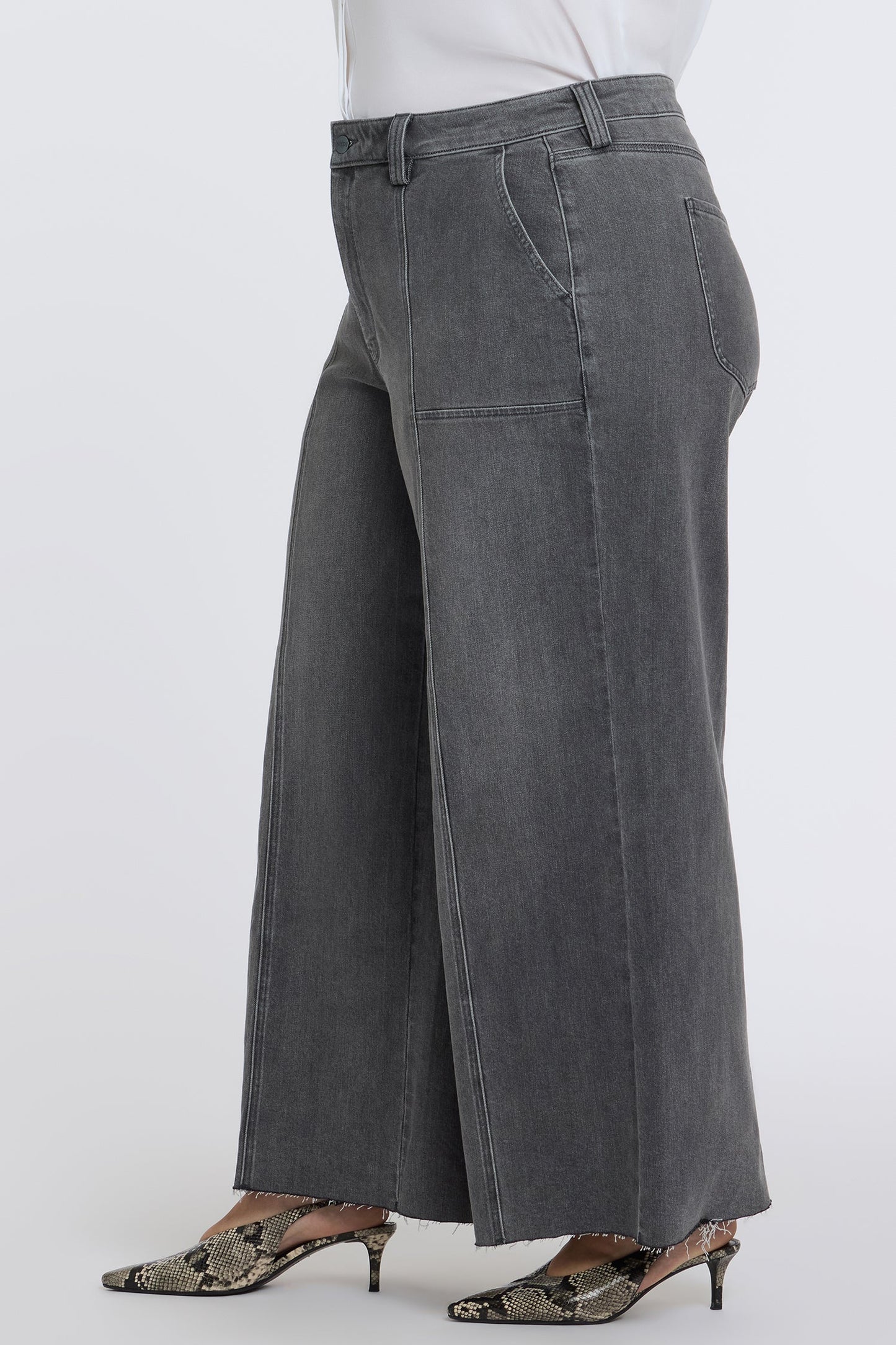 Simone Wide Leg Jeans In Plus Size - Dusty Ash