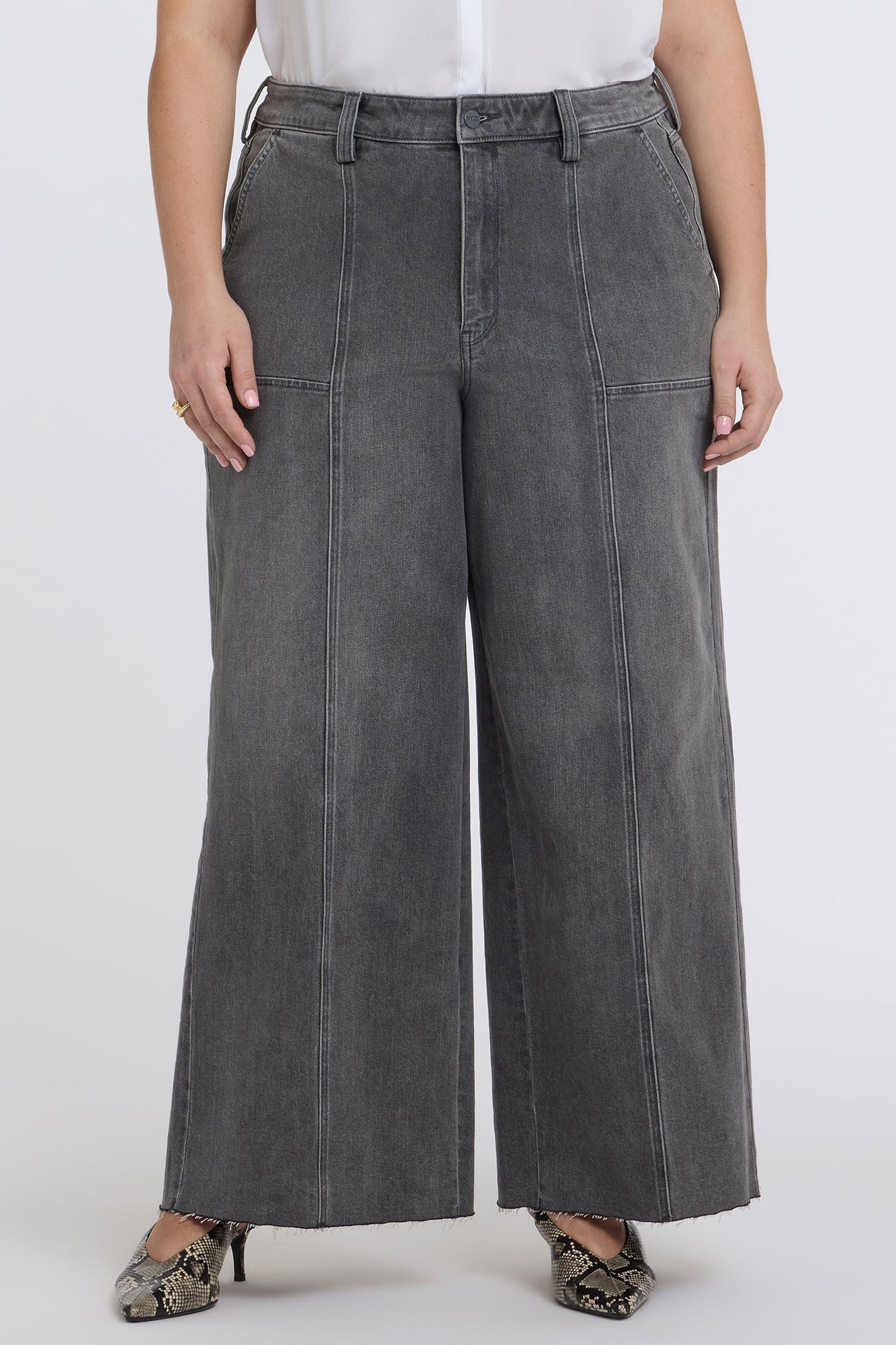 Simone Wide Leg Jeans In Plus Size - Dusty Ash