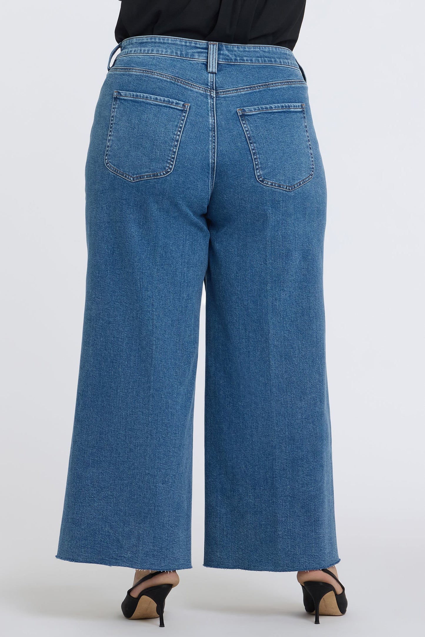 Simone Wide Leg Jeans In Plus Size - Salton