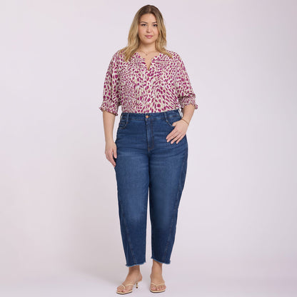 Alyssa Relaxed Crop Jeans In Plus Size - Sunset Villa