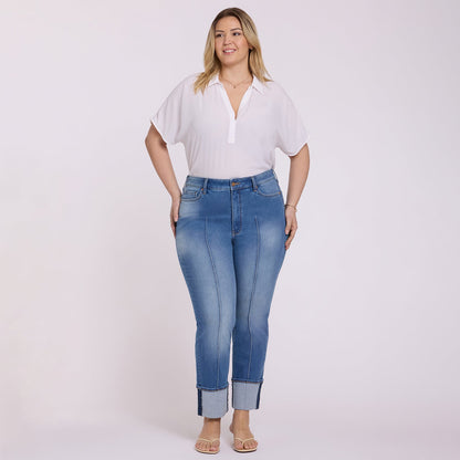 Marilyn Straight Jeans In Plus Size - Pacifica
