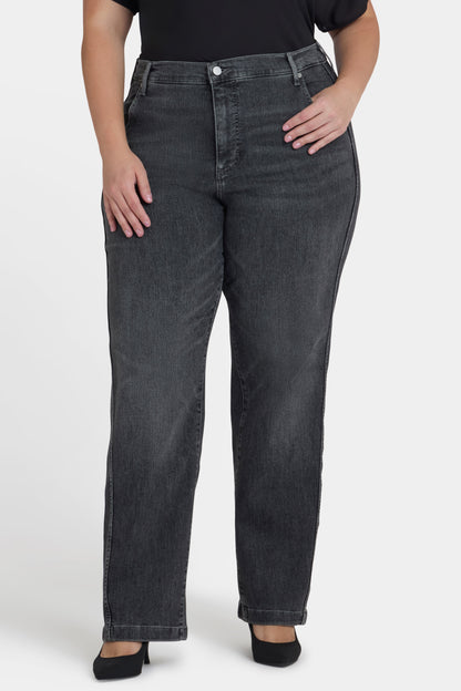 Brooke Loose Straight Jeans In Plus Size - Vintage Noir