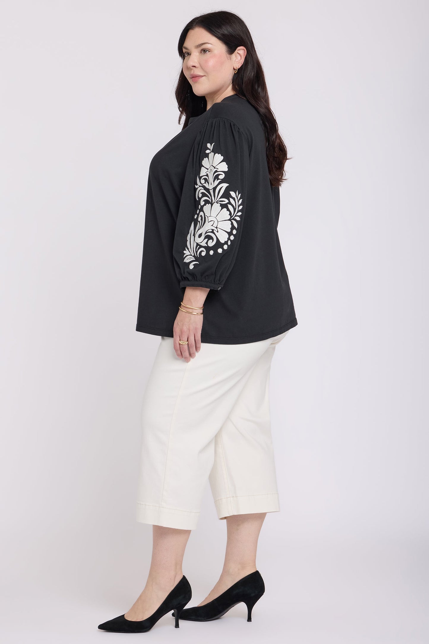 Embroidered Knit Blouse In Plus Size - Black Ivory