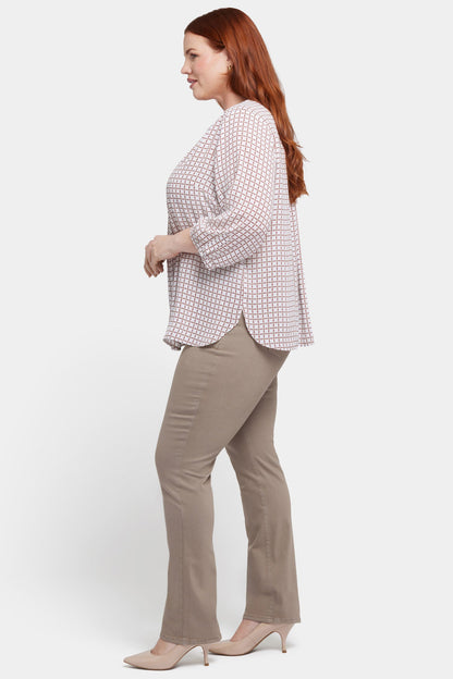 Pintuck Blouse In Plus Size - Graceful Geo