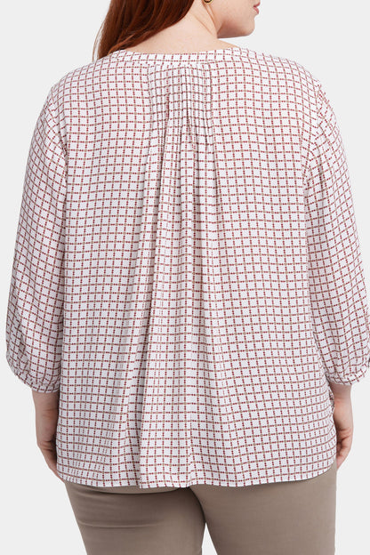 Pintuck Blouse In Plus Size - Graceful Geo