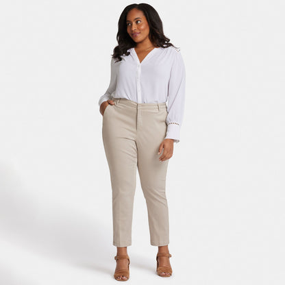 Sadie Slim Pants In Plus Size - Feather
