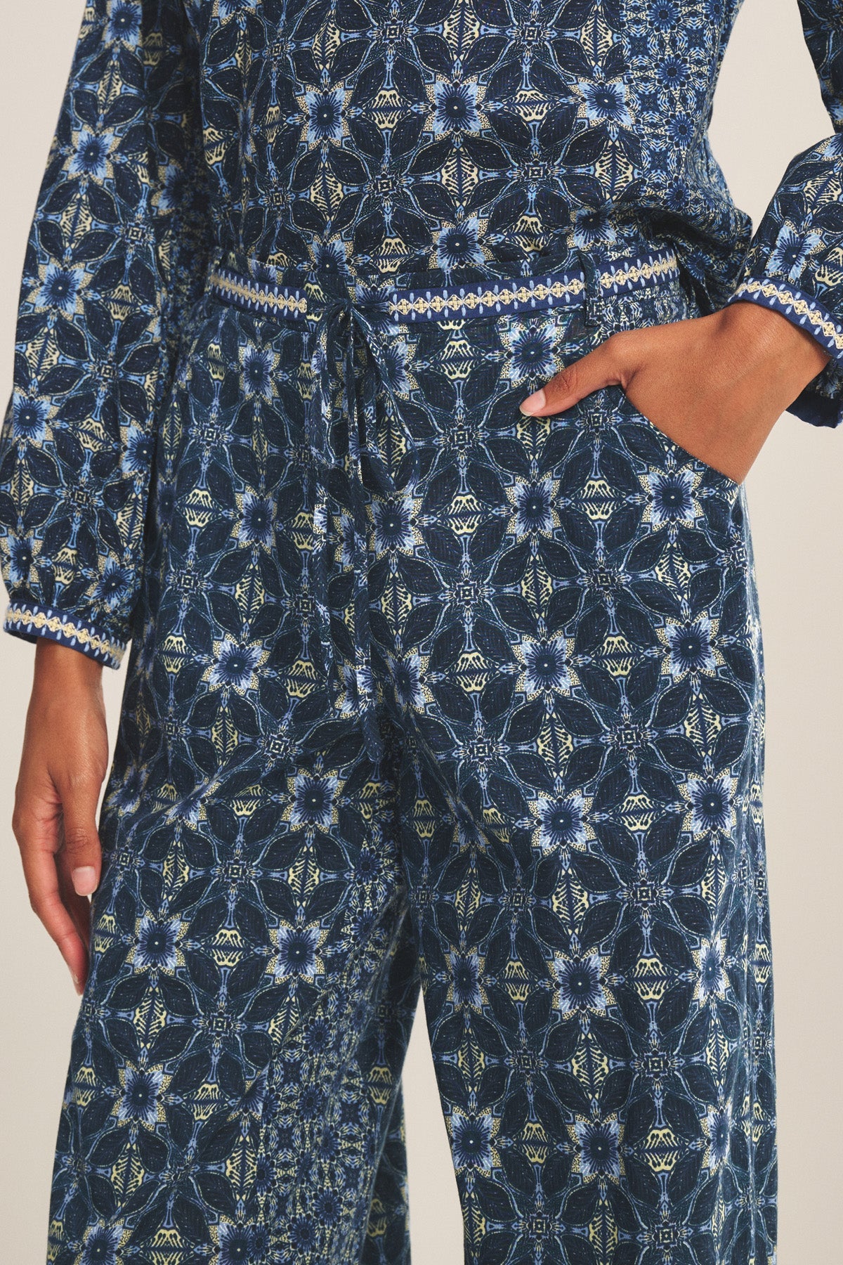 KENDRA PANT