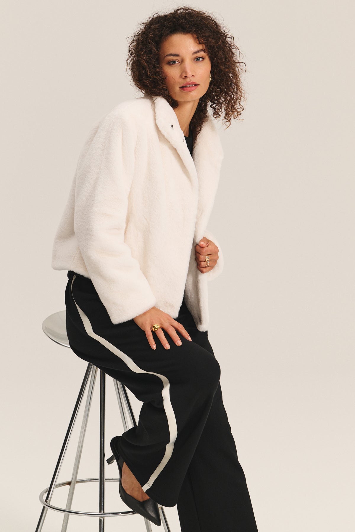 SHEENA LUXE FAUX FUR JACKET