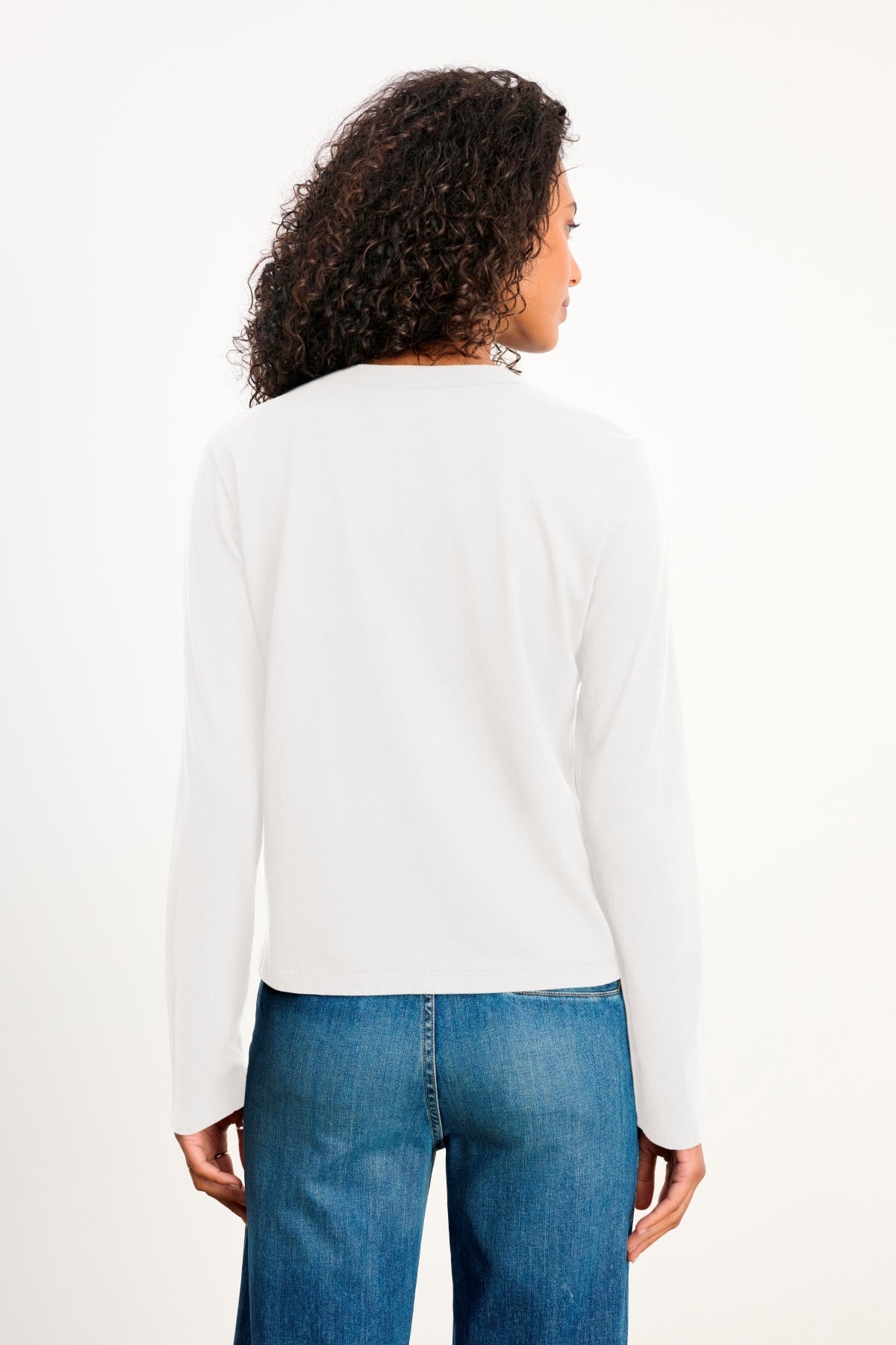 SUSANNA TEE