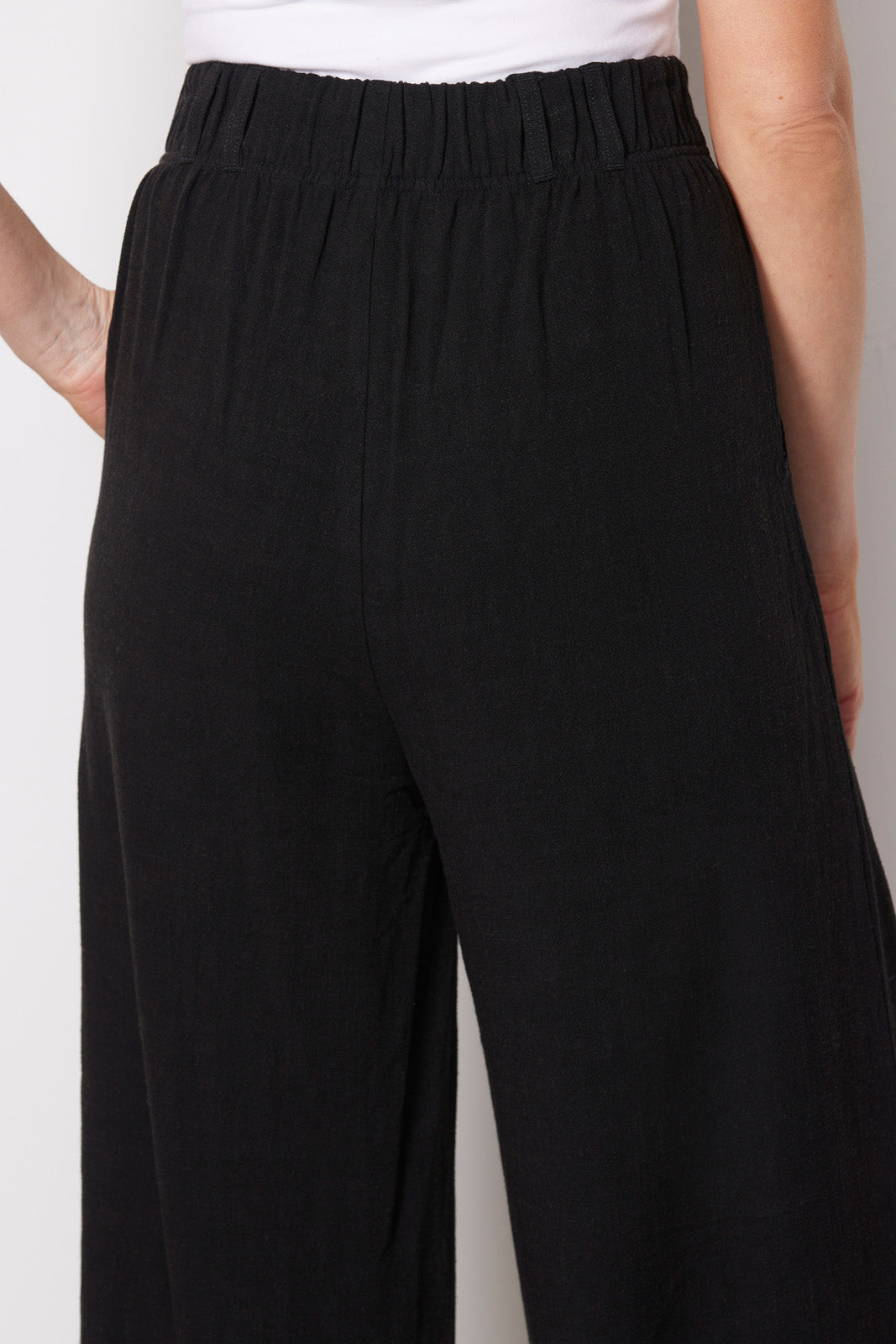 Farah Pant